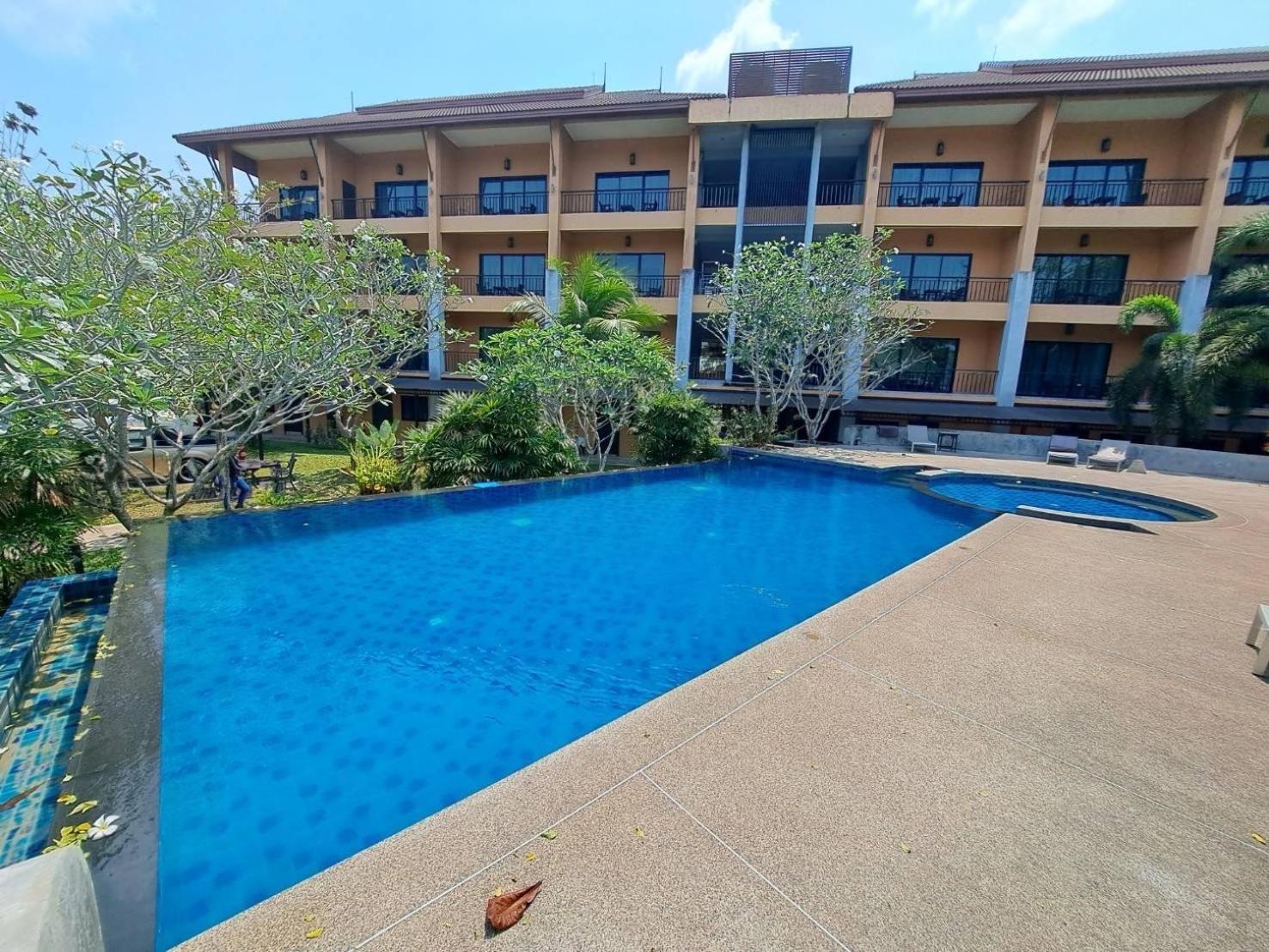 Chalicha Resort Chumphon Esterno foto