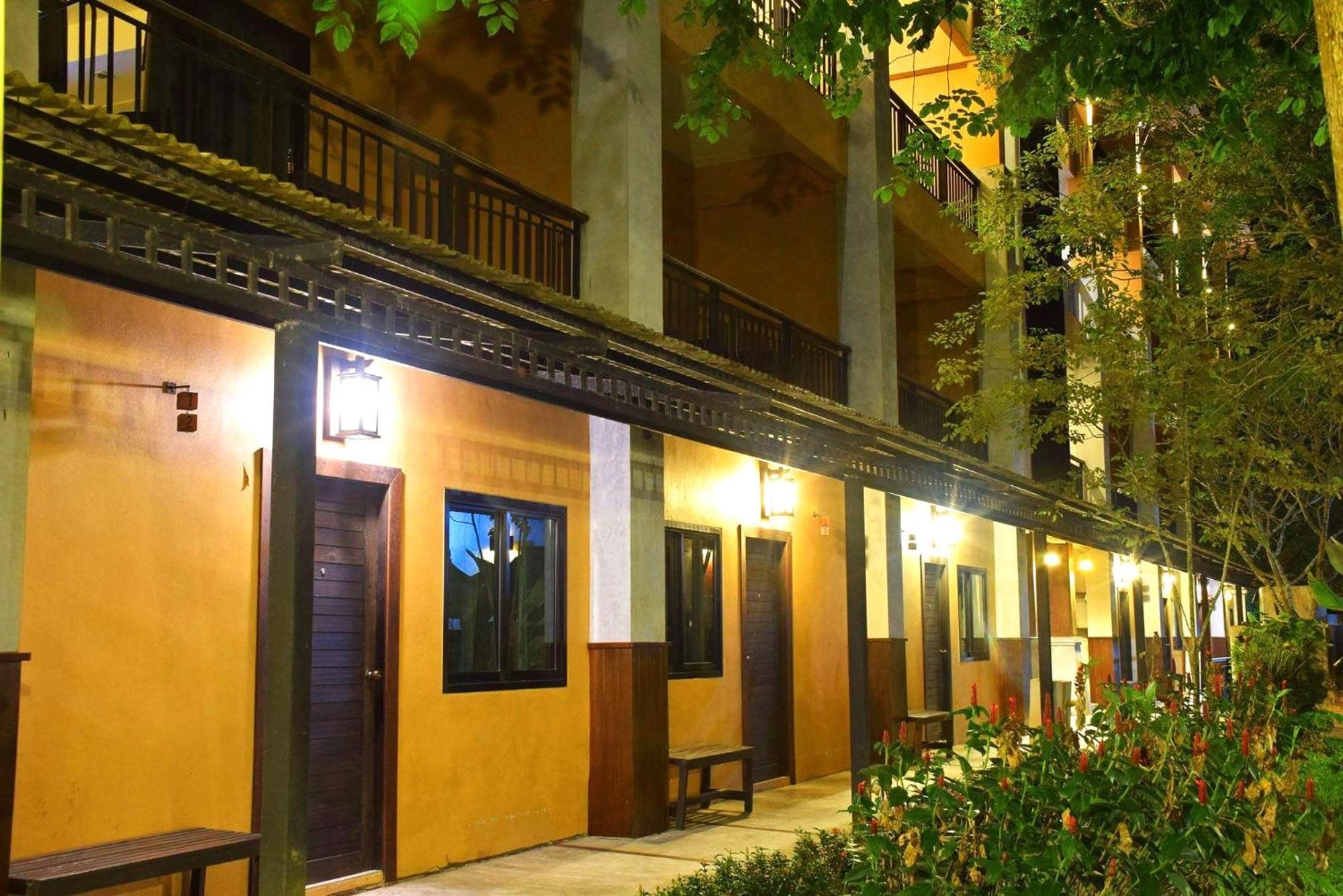 Chalicha Resort Chumphon Esterno foto