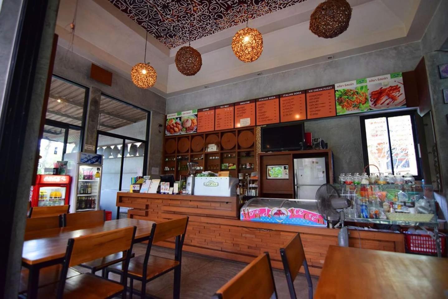Chalicha Resort Chumphon Esterno foto